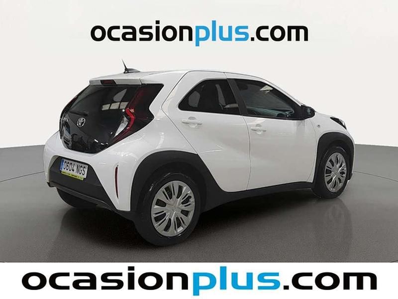Usado Toyota Aygo Play 72 CV (52 kW) 2023 Blanco Utilitario