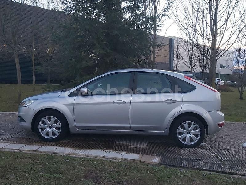 Usado Ford Focus 109 CV (80 kW) 2009 Gris / plata Berlina