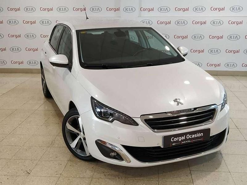 Usado Peugeot 308 Allure 131 CV (96 kW) 2015 Blanco Utilitario
