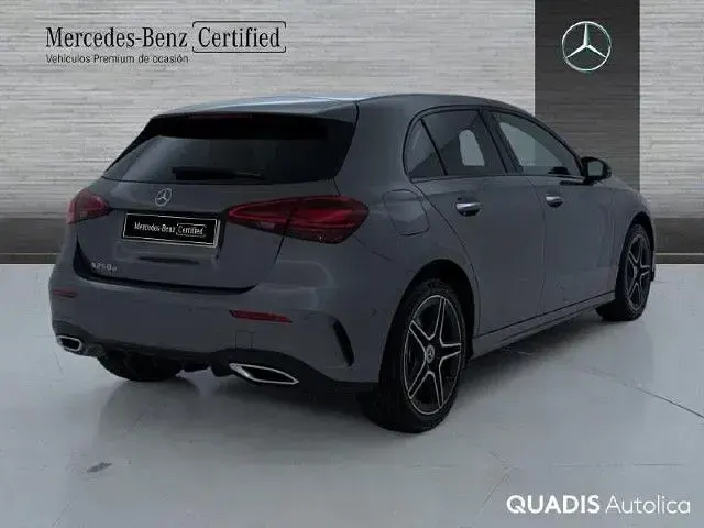 Usado Mercedes A250 218 CV (160 kW) 2025 Gris montaña