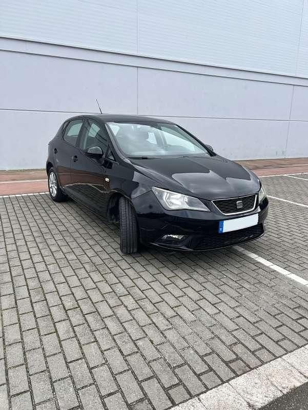 Usado Seat Ibiza Reference 90 CV (66 kW) 2016 Negro Utilitario