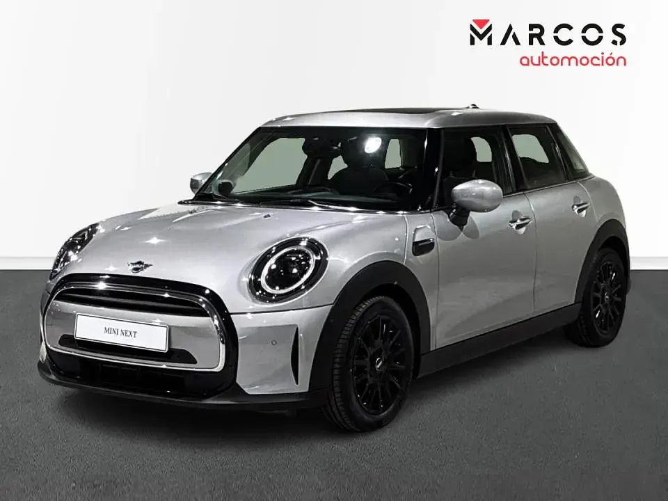 Usado Mini Cooper 136 CV (100 kW) 2023 Plateado Utilitario