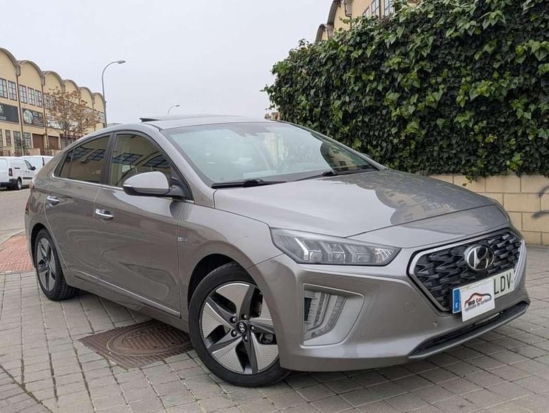 Usado Hyundai Ioniq Style 141 CV (103 kW) 2020 Gris Utilitario