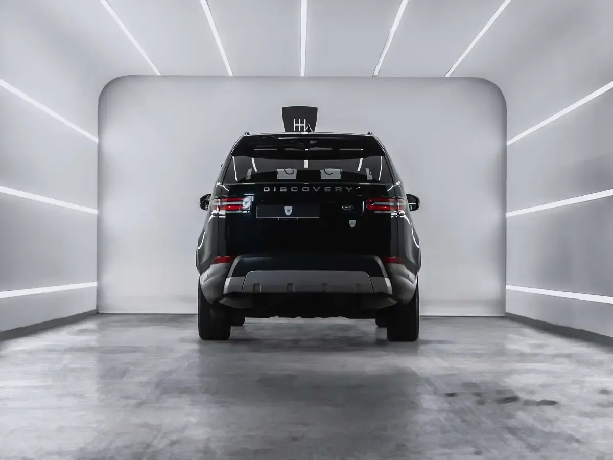 Usado Land Rover Discovery 5 306 CV (225 kW) 2019 Negro SUV