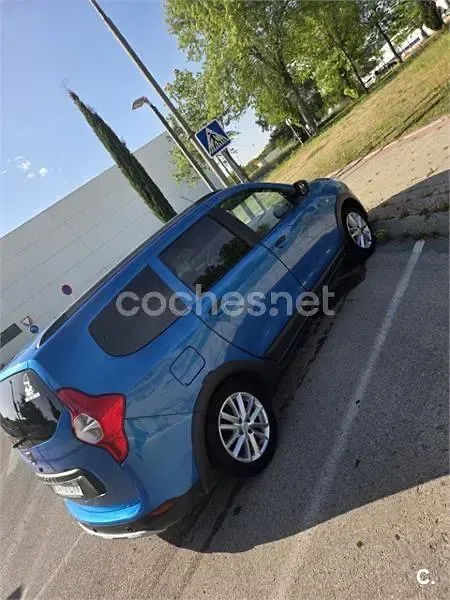 Usado Dacia Lodgy Comfort 115 CV (84 kW) 2021 Azul Monovolumen