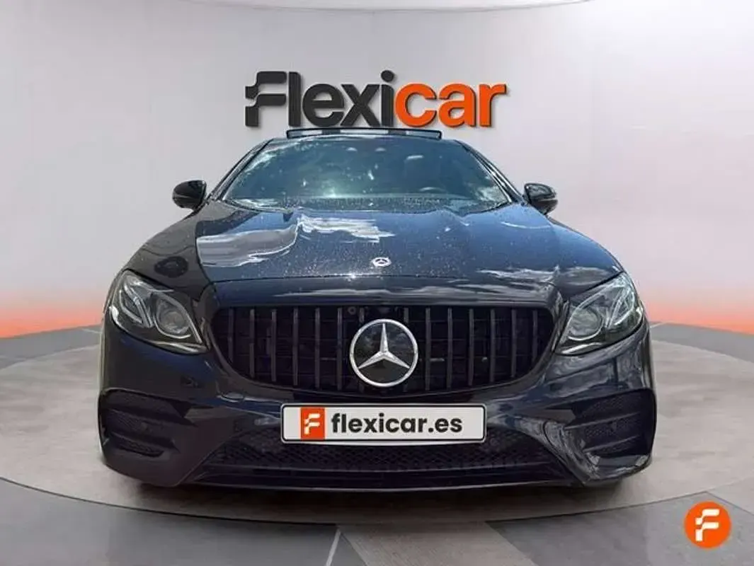 Usado Mercedes E220 194 CV (142 kW) 2020 Negro Coupe