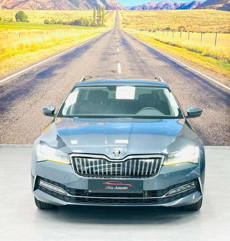 Usado Skoda Superb Style 218 CV (160 kW) 2020 Gris Familiar