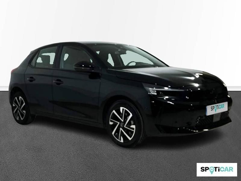 Usado Opel Corsa 100 CV (73 kW) 2025 Negro Utilitario