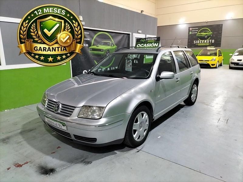 Usado VW Bora Highline 115 CV (84 kW) 1999 Gris / plata Berlina