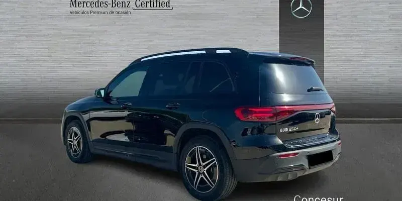Usado Mercedes EQB250+ 139 kW (190 CV) 2026 Negro