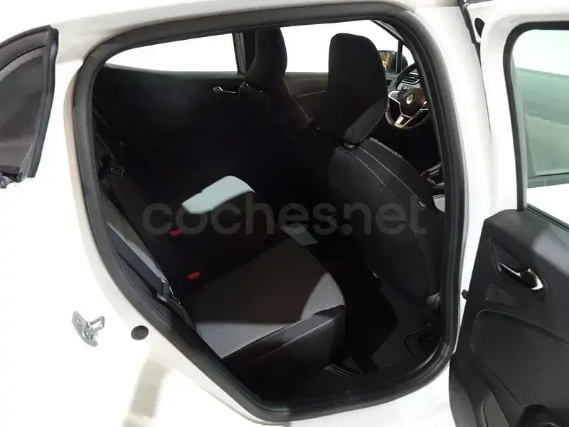 Usado Renault Clio V Evolution 100 CV (73 kW) 2023 Blanco Berlina