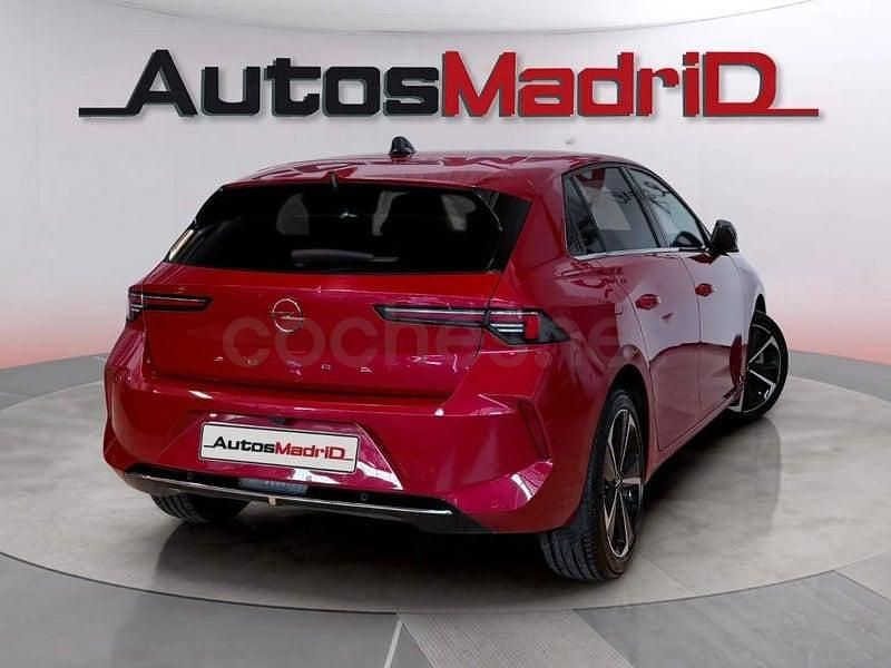 Usado Opel Astra Elegance 130 CV (95 kW) 2023 Rojo Berlina