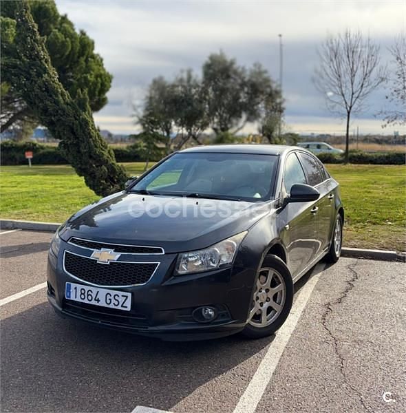Negro Usado 2010 Chevrolet Cruze LS Berlina | 3099 € (Precio justo) - Imagen 1/4