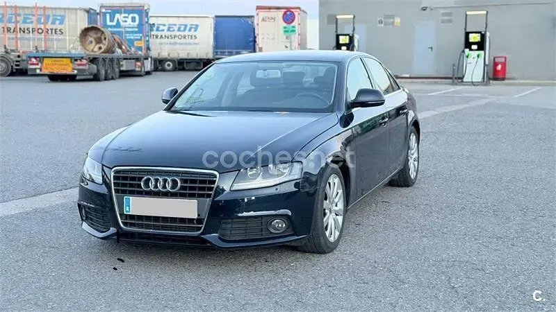 Usado Audi A4 143 CV (105 kW) 2008 Azul Berlina
