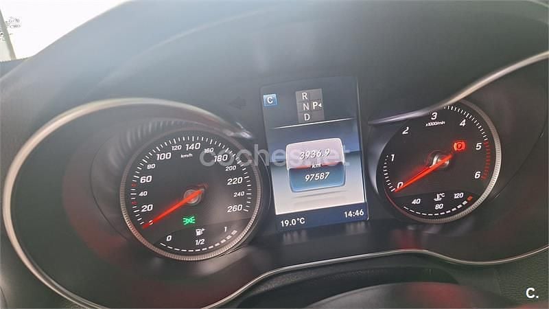 Usado Mercedes C200 136 CV (100 kW) 2018 Negro Berlina