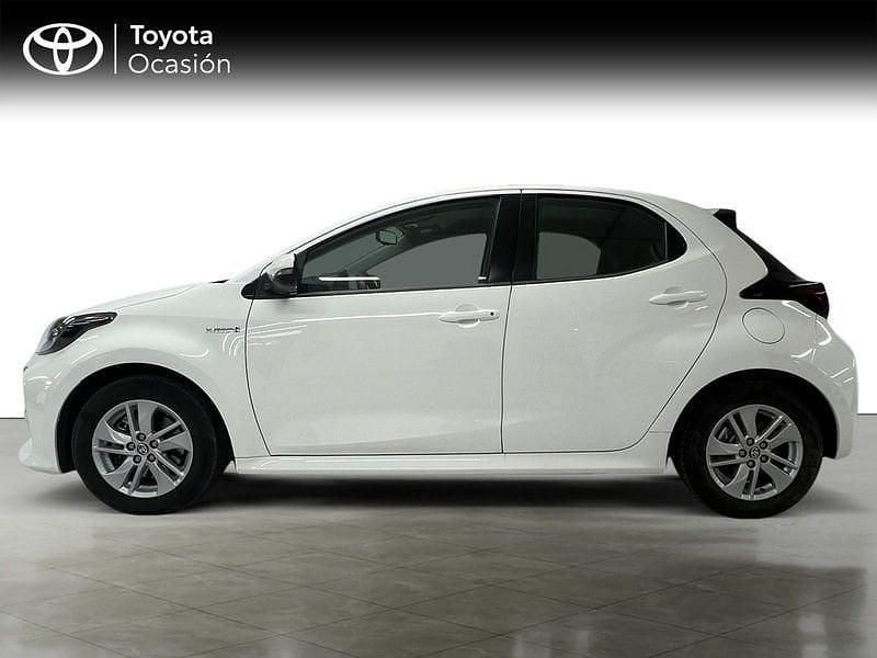 Usado Toyota Yaris Business Edition 116 CV (85 kW) 2021 Blanco Utilitario