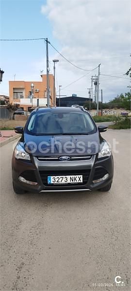 Usado Ford Kuga Trend 150 CV (110 kW) 2015 Gris / plata SUV