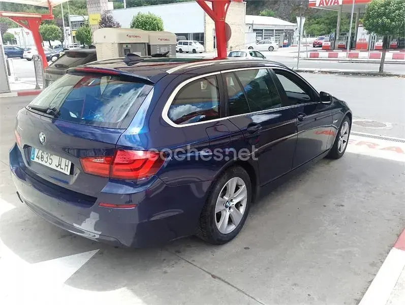 Usado BMW 520 177 CV (130 kW) 2010 Azul Familiar