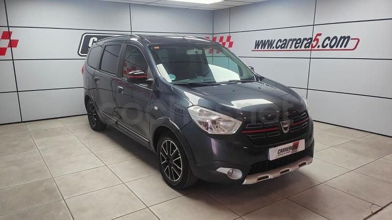 Usado Dacia Lodgy Stepway 115 CV (84 kW) 2019 Gris / plata Monovolumen