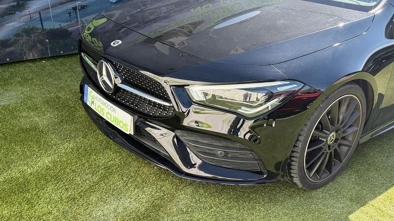 Usado Mercedes CLA200 150 CV (110 kW) 2022 Negro Utilitario