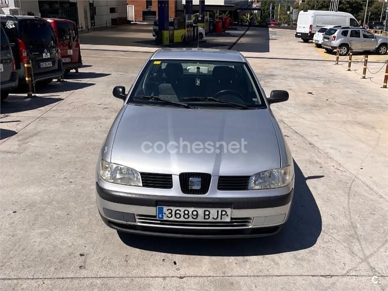 Brugt Seat Ibiza 68 HK (50 kW) 2001 Grå Sedan