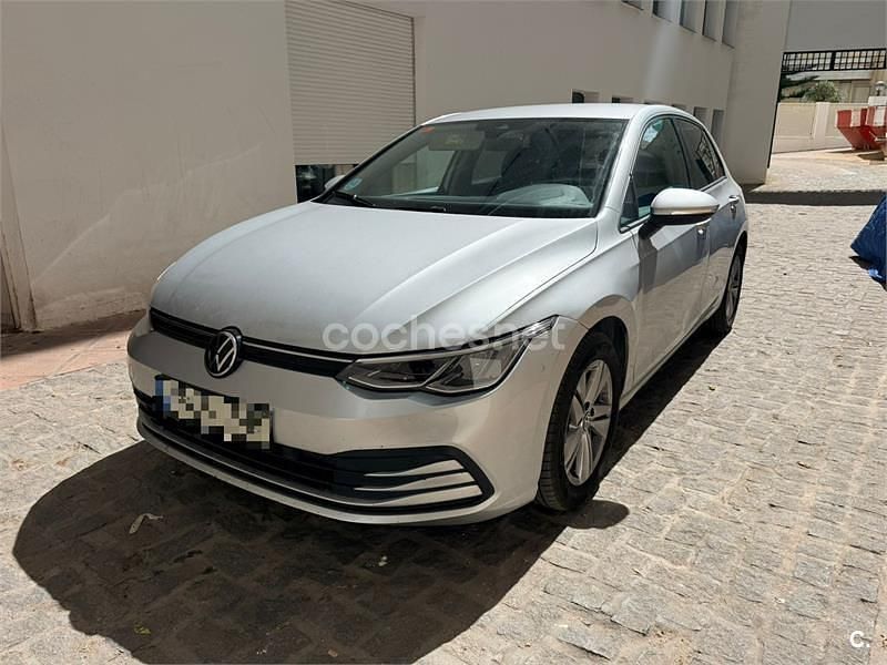Usado VW Golf VIII 115 CV (84 kW) 2021 Gris / plata Berlina