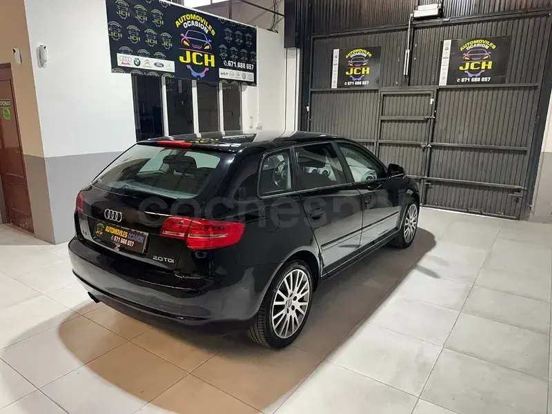 Usado Audi A3 Ambiente 140 CV (102 kW) 2008 Negro Utilitario