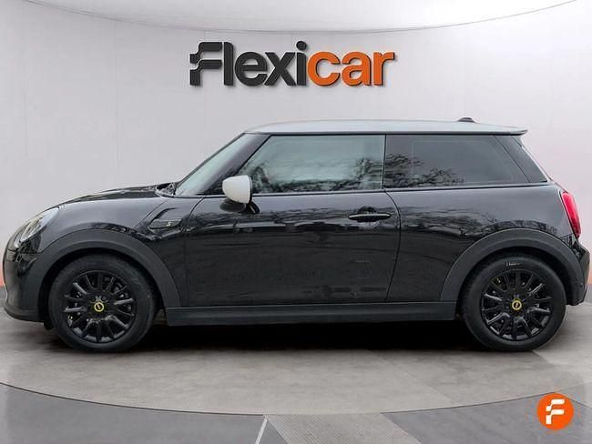 Usado Mini Cooper SE 135 kW (184 CV) 2023 Negro Utilitario