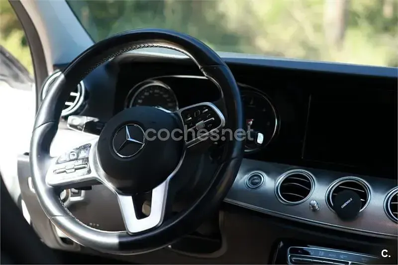 Usado Mercedes E300 306 CV (225 kW) 2020 Blanco Familiar