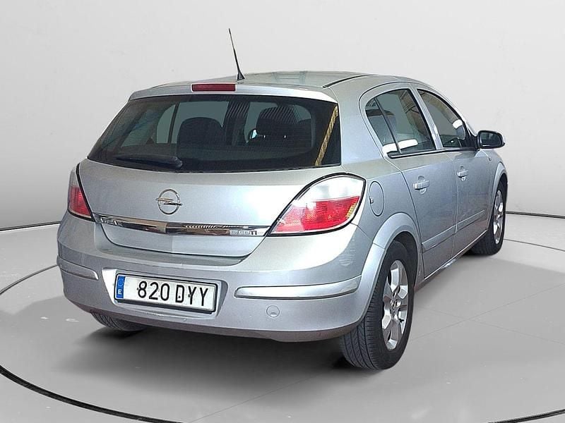 Usado Opel Astra Enjoy 102 CV (75 kW) 2006 Gris Berlina