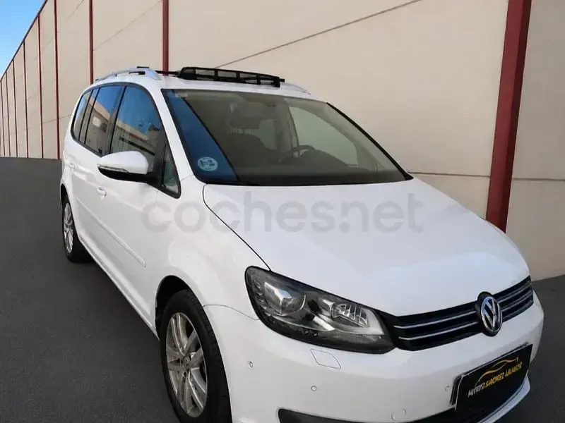 Usado VW Touran Advance 105 CV (77 kW) 2013 Blanco Monovolumen