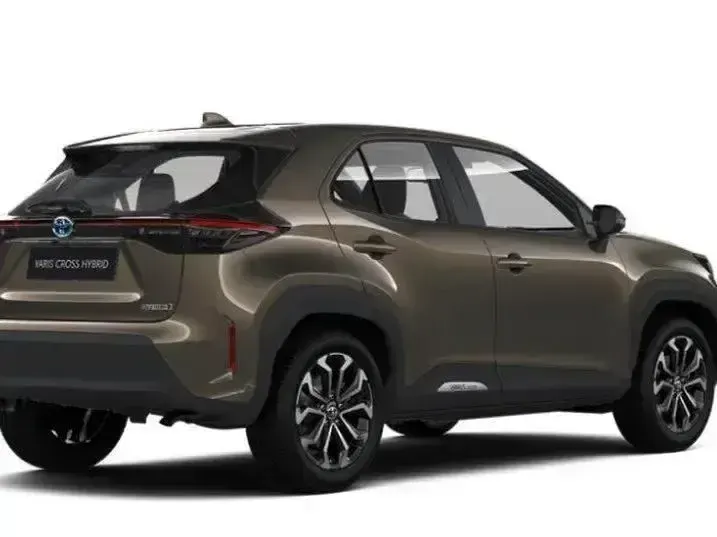 Nuevo Toyota Yaris Active 130 CV (95 kW) 2026 Marrón Utilitario