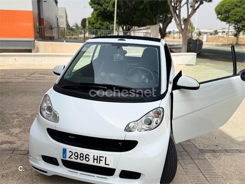 Usado Smart ForTwo Cabrio Brabus Xclusive 98 CV (72 kW) 2011 Blanco Descapotable
