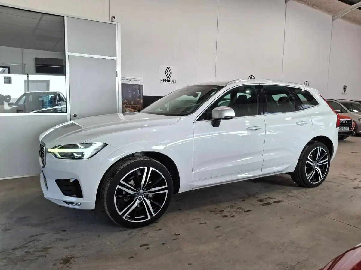 Usado Volvo XC60 R-Design 235 CV (172 kW) 2019 Blanco SUV