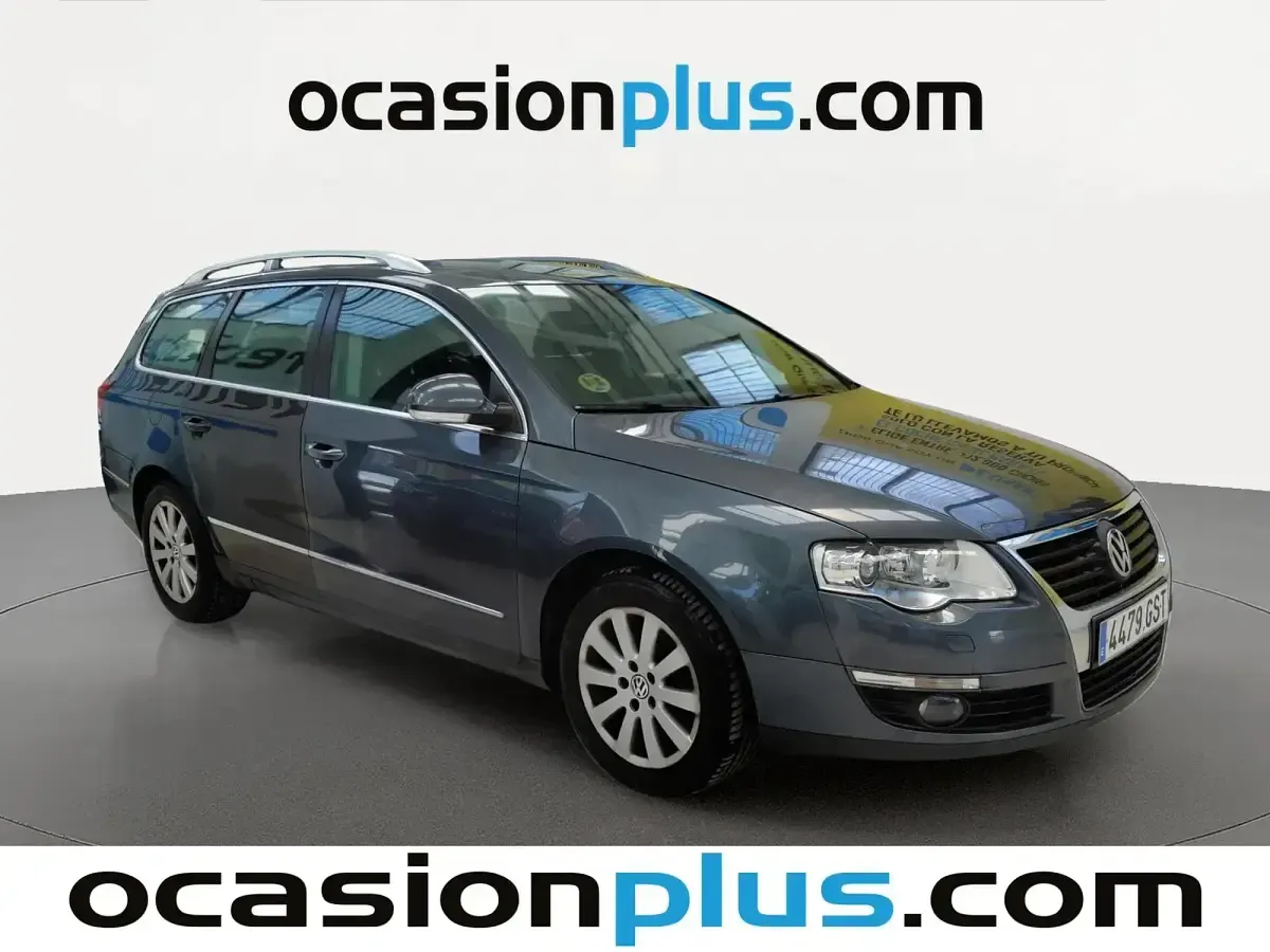 Usado VW Passat Advance 140 CV (102 kW) 2010 Gris Familiar