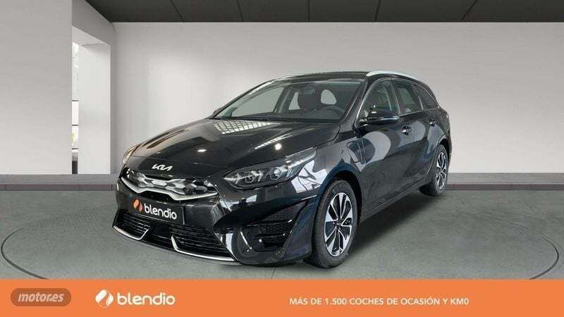 Negro Usado 2025 Kia Ceed Sportswagon Familiar | 33.990 € (Precio justo) - Imagen 1/4