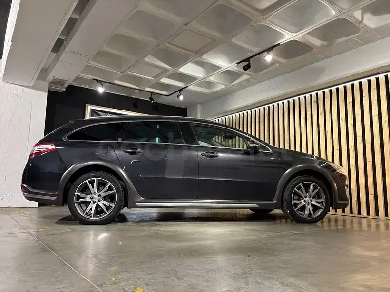 Usado Peugeot 508 RXH 200 CV (147 kW) 2013 Gris / plata Familiar