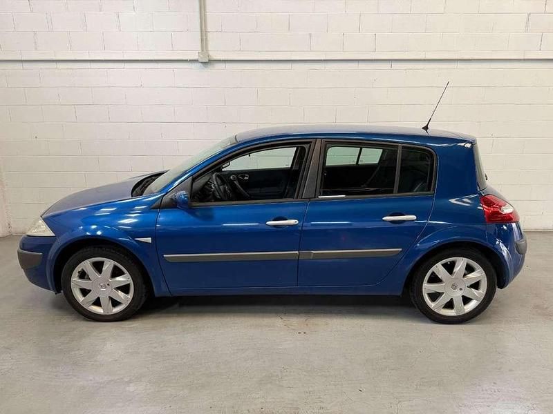 Usado Renault Mégane II Dynamique 131 CV (96 kW) 2007 Negro Utilitario