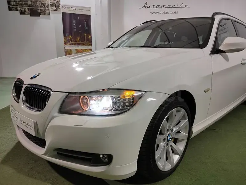 Usado BMW 318 143 CV (105 kW) 2011 Blanco Familiar