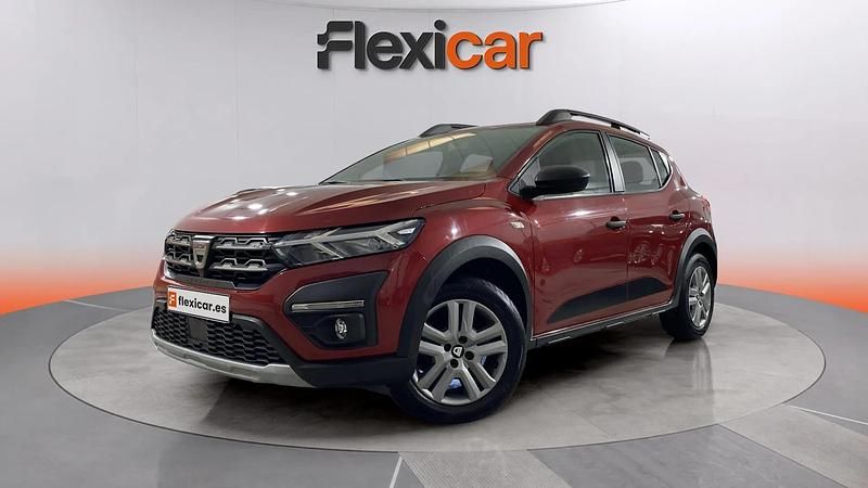 Usado Dacia Sandero Essentiel 91 CV (66 kW) 2021 Amarillo Utilitario