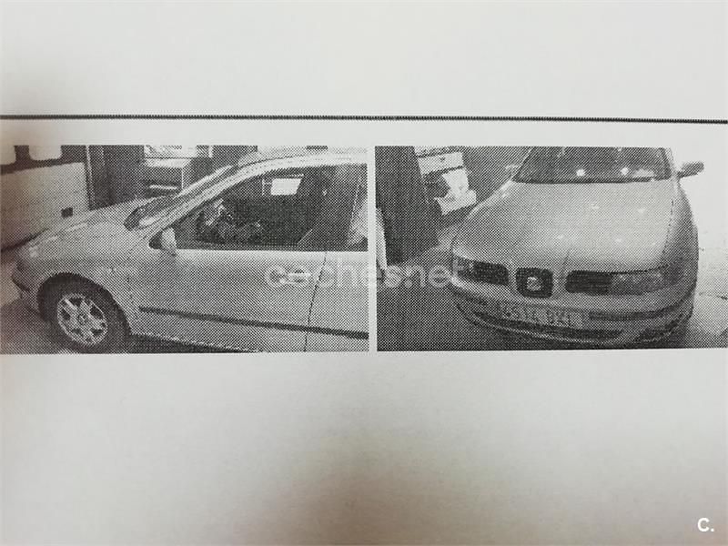 Usado Seat Leon Sport 110 CV (80 kW) 2002 Gris / plata Berlina