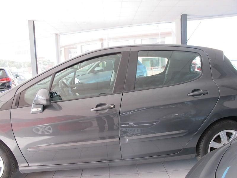 Usado Peugeot 308 Allure 156 CV (114 kW) 2013 Negro Berlina