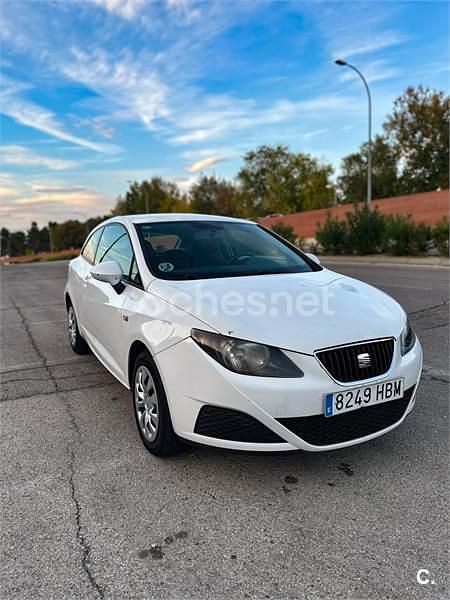 Usado Seat Ibiza SC Reference 75 CV (55 kW) 2011 Blanco Utilitario