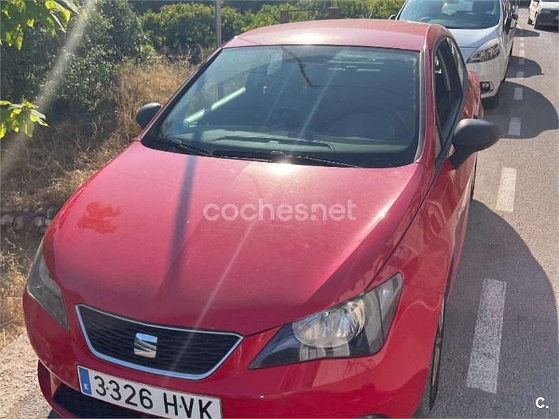 Rojo Usado 2012 Seat Ibiza SC Reference Utilitario | 5000 € (Precio justo) - Imagen 1/4
