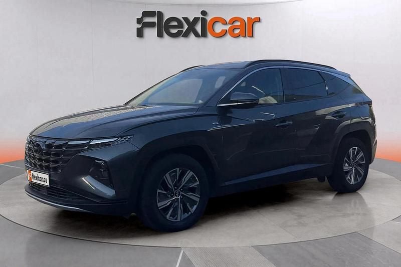 Usado Hyundai Tucson 136 CV (100 kW) 2023 Gris SUV