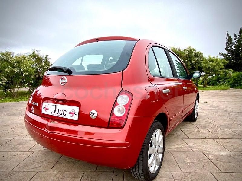 Usado Nissan Micra 80 CV (58 kW) 2009 Granate Berlina