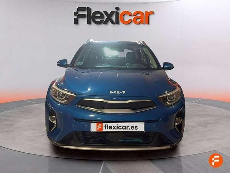 Usado Kia Stonic 84 CV (61 kW) 2023 Blanco SUV