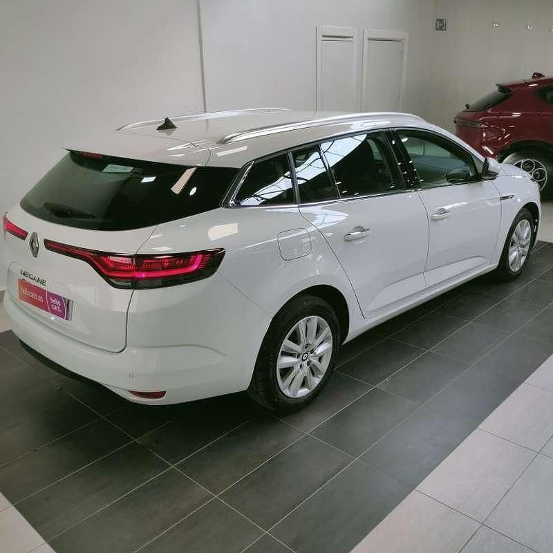 Usado Renault Mégane GrandTour Intens 116 CV (85 kW) 2022 Blanco Familiar
