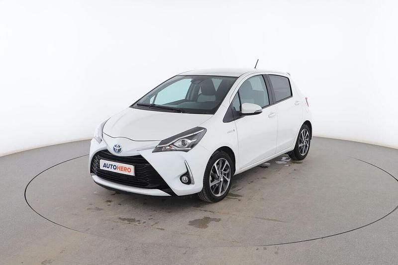 Blanco Usado 2020 Toyota Yaris Hybrid Active Berlina | 16.999 € (Precio justo) - Imagen 1/4