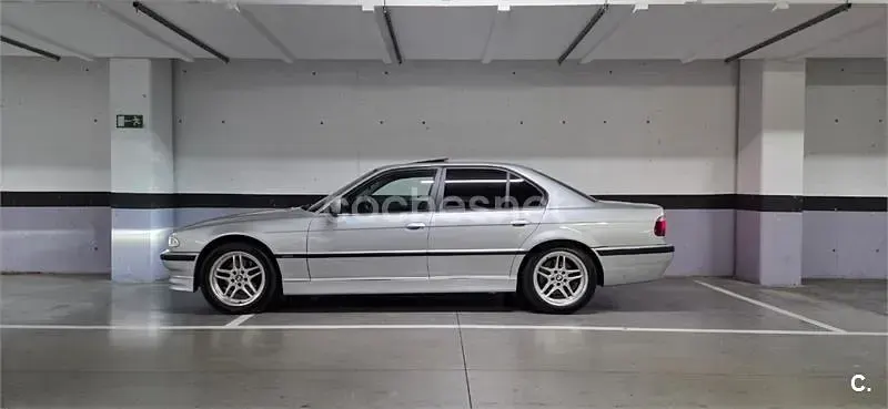 Usado BMW 740 286 CV (210 kW) 1998 Gris / plata Berlina